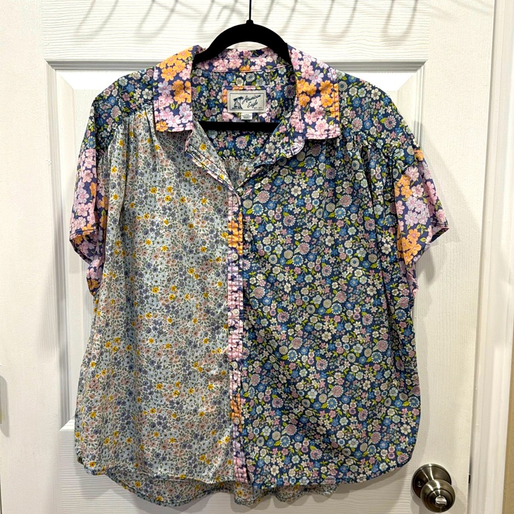 American Eagle floral shirt - XL